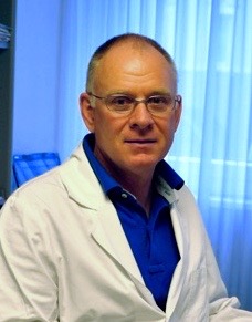 Dr. med. Jörg Holzgang